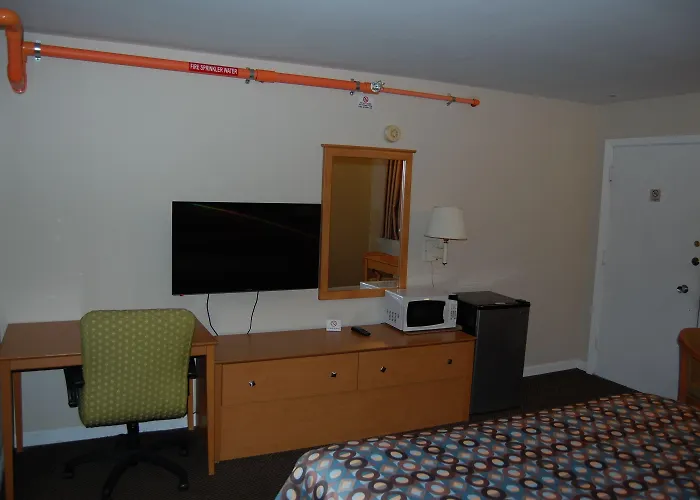 Colony Motel