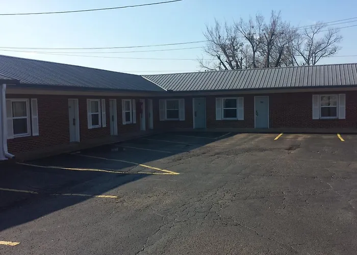Savannah Motel