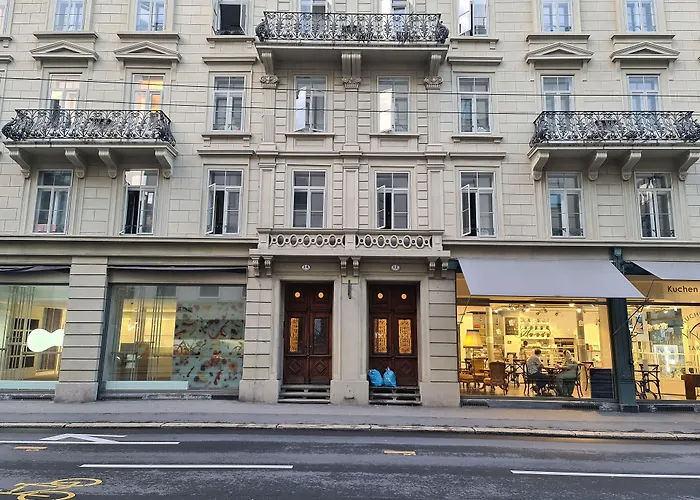 Top City Center Apartments Location Next To Lion Monument