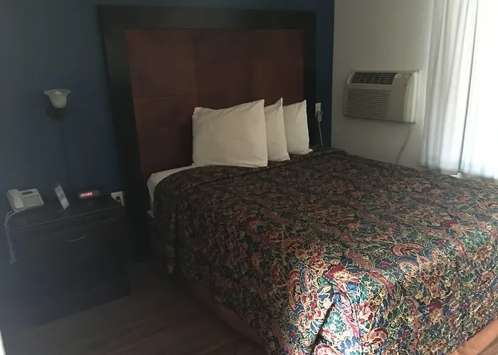 Tarragon Motel