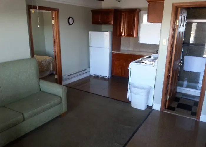Golden Gate Lodging