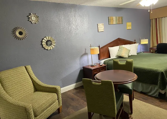 Delux Inn