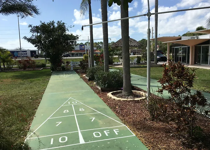 Warm Mineral Springs Motel