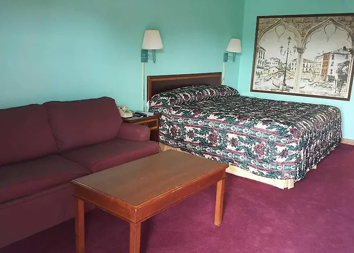 Gray Plaza Motel West Frankfort