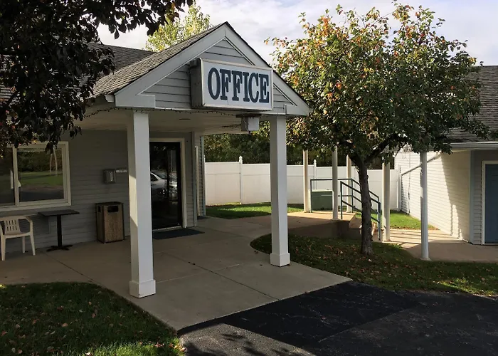 Dollinger'S Motor Inn