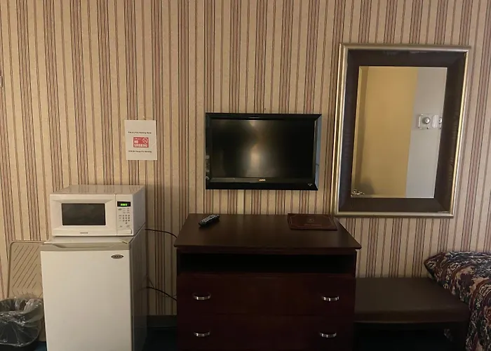 Dollinger'S Motor Inn