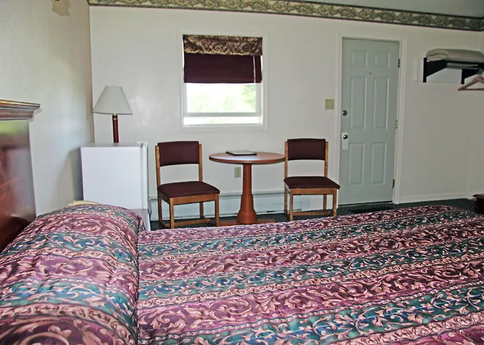 Potsdam Inn