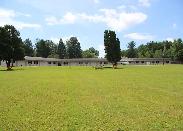 Potsdam Inn