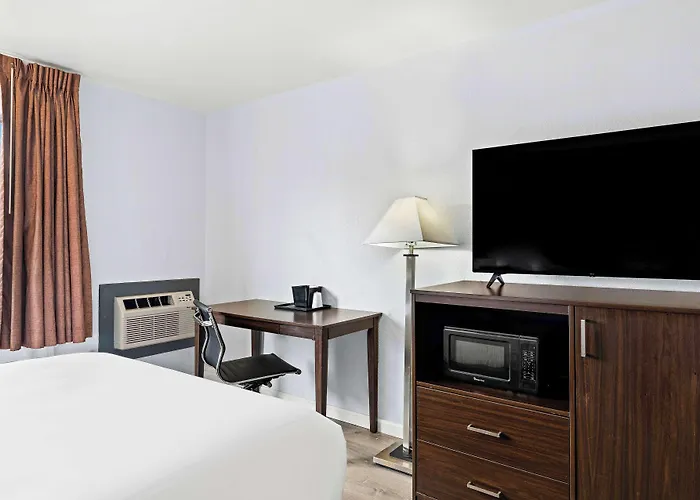 Red Lion Inn & Suites Yakima