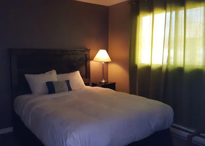Greenside Motel