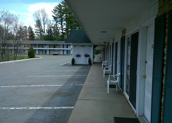 Brentwood Motor Inn