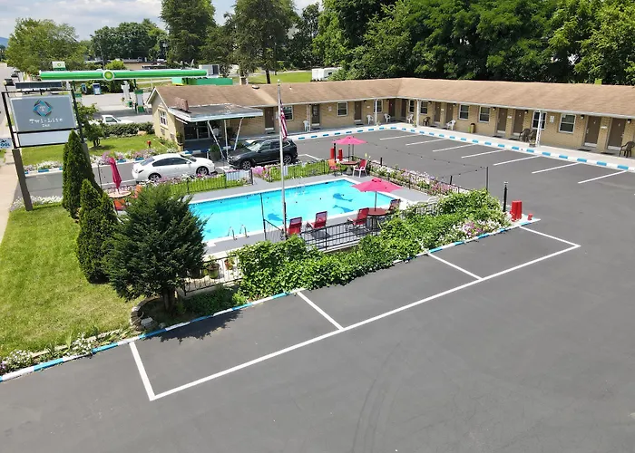 Twi-Lite Inn