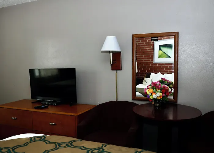 Twi-Lite Inn