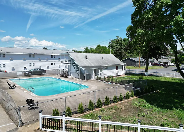 Lake George Residence Llc