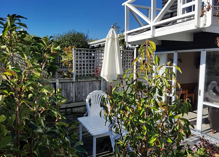 Cottage Mews Motel