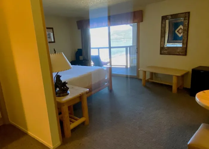 Tahoe Lakeshore Lodge & Spa