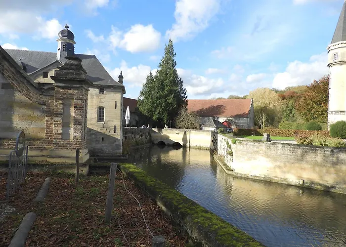 Kasteel Schaloen - Vakantiewoningen & Hotel - Gratis Parkeren