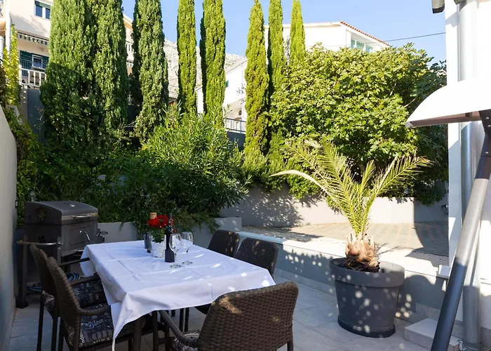 Villa Ella Estelle With A Heated Pool, Hot Tub, Sauna