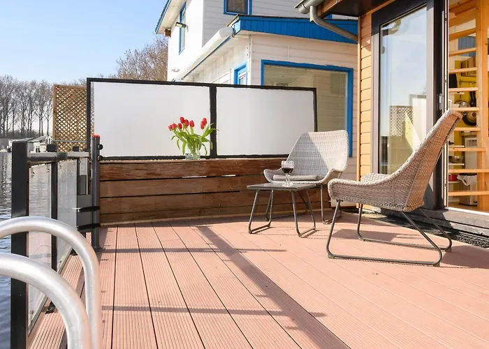 Houseboat Studio With Canalview And Free Bikes