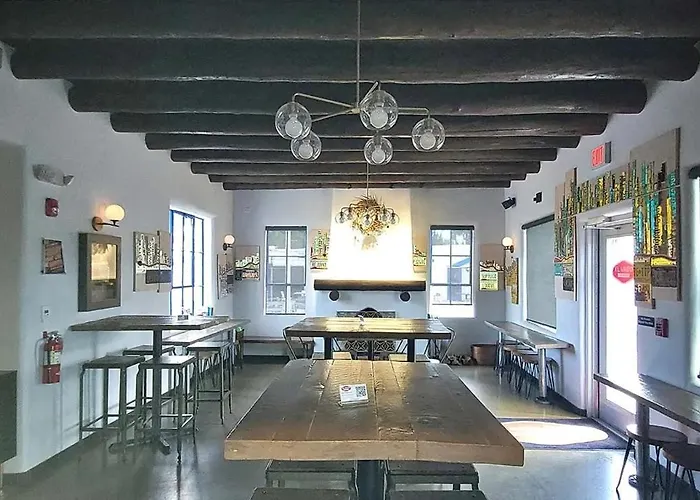 El Vado Motel