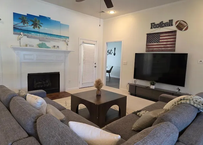 The Bama Bungalow 3Bd Walk To The Game, Stay In Style