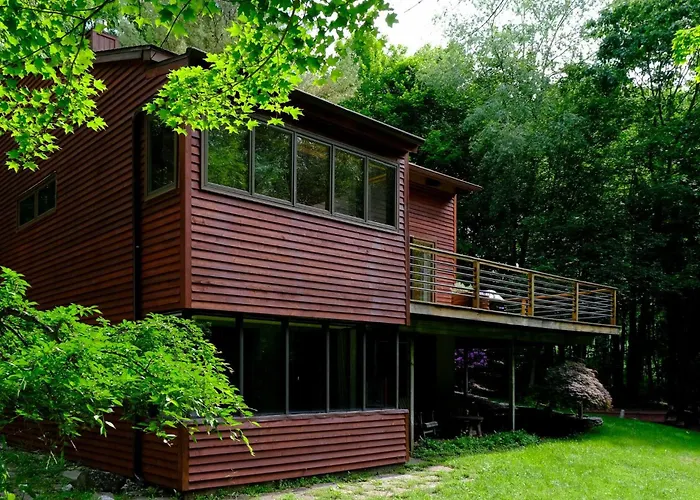 Four Season Retreat In Heart Of The Catskills