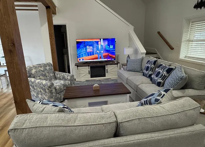 Hidden Gem At The Lake 4 Bedrooms