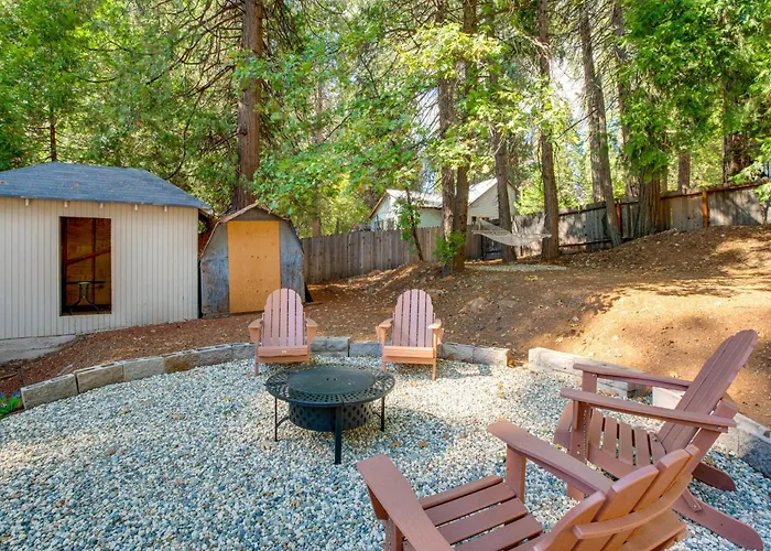 Hot Tub & Game Room: Luxe Cabin, Day Trip To Tahoe