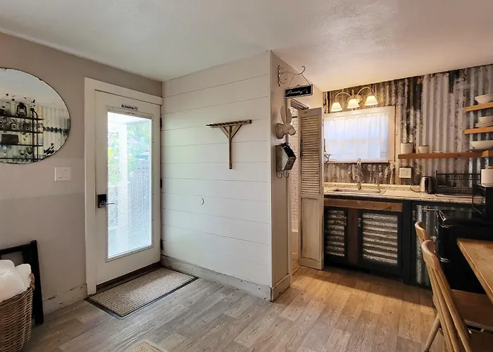 Rosewood Landing By Wanderlodges - Hot Tub - Sauna