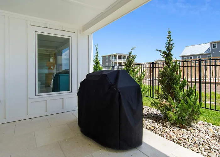 Roosevelt Oceanfront Escape By Emerald Isle Realty
