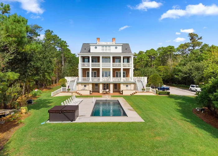 Southern Splendor By Emerald Isle Realty