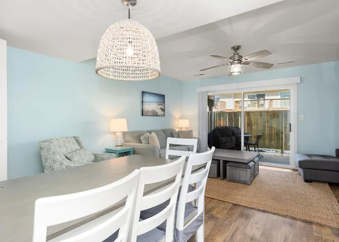 Pine Knoll Townes 126 By Emerald Isle Realty