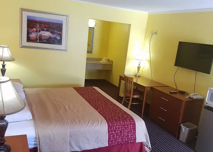 Roadway Inn Troy