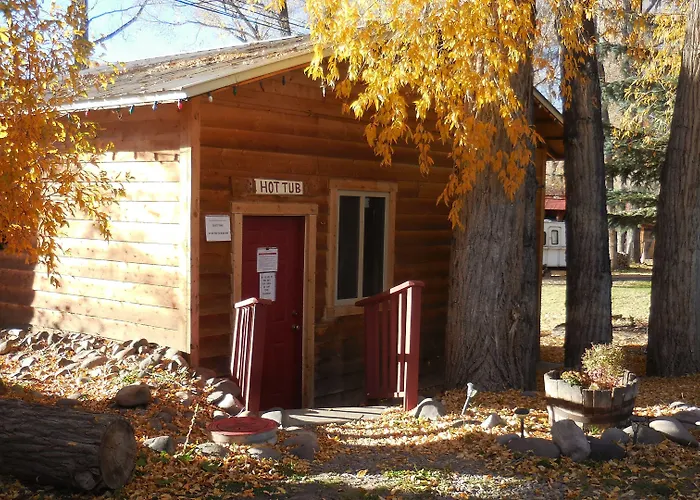 Elkhorn Lodge