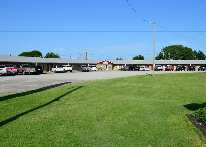 Green Acre Motel By Oyo Near Rush County Airport