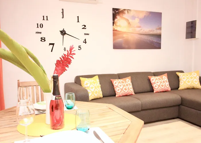 Foyal Suites