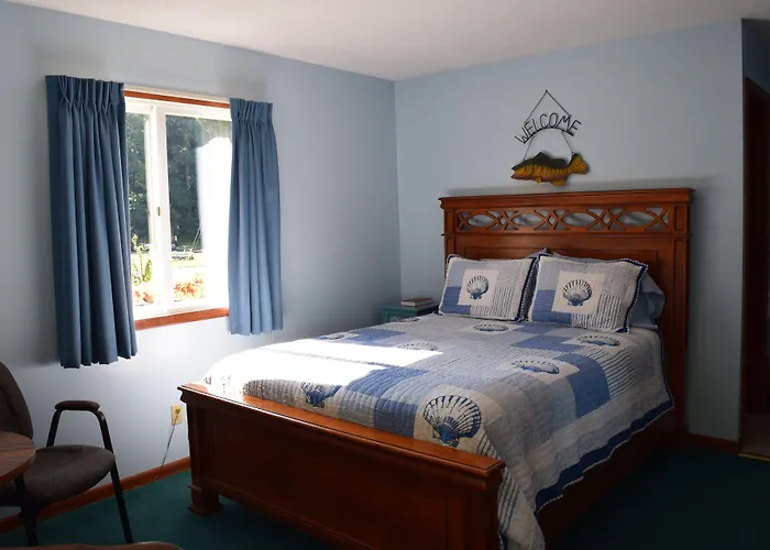 Green Valley Motor Lodge