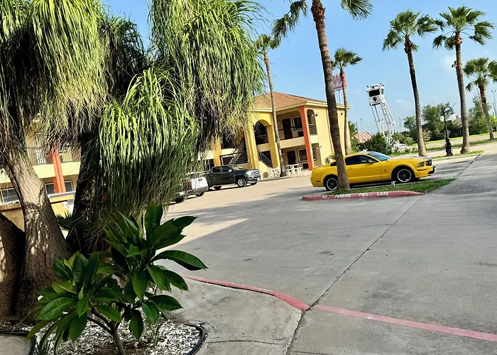 Texas Inn And Suites City Center At University Dr.