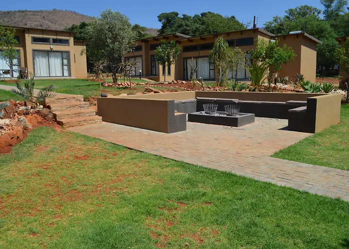 Manor Hills Guest Lodge