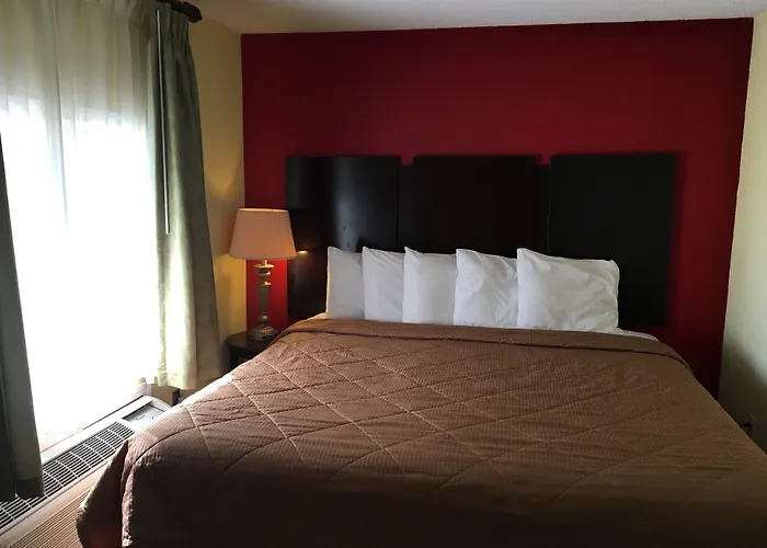 Pinetree Inn