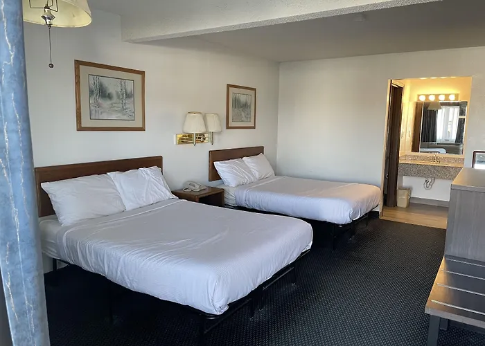 Landmark Inn