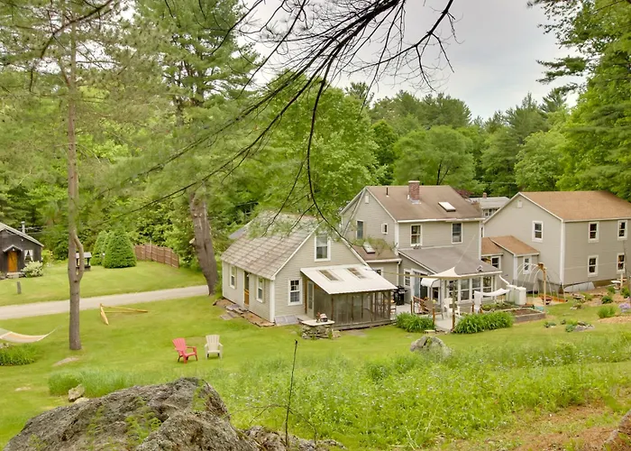 Rustic-Chic Cottage W/ Yard & Grill - Near Hiking!