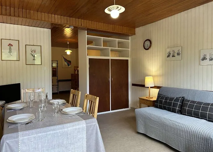 Studio Confortable Pour 4 A Montgenevre Avec Casier A Skis, Proche Commodites.