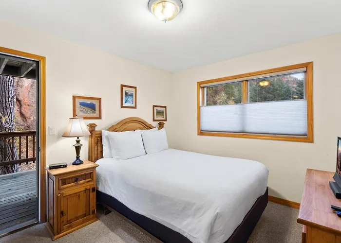 1494Oak Cliff Top Condo