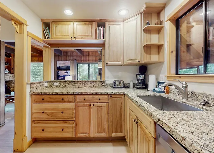 Talmont Trailhead Cabin
