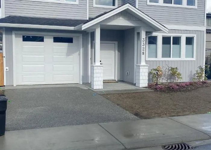 Adorable 1 Bedroom Suite- A Skip To Galloping Goose
