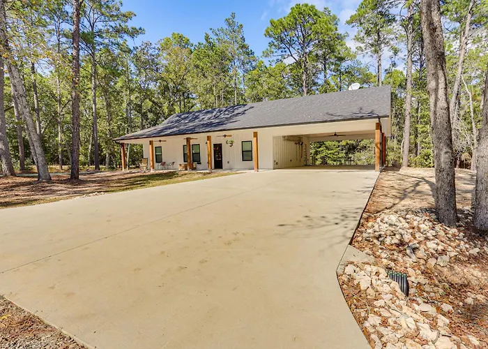 Boat Parking! 5 Mi To Lake! Pool Access, Golf!