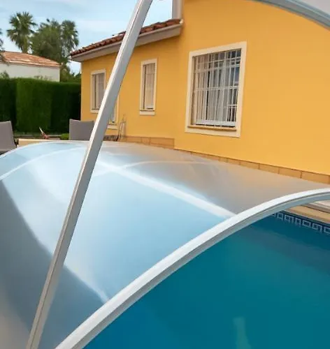 Impresionante Villa Con Piscina Climatizada - Oliva Nova