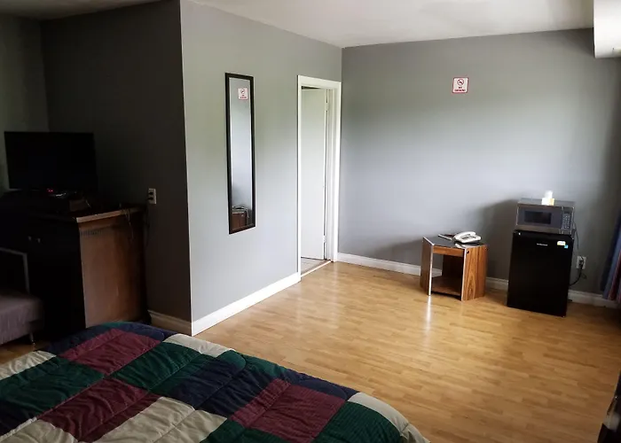 Eastwood Motel