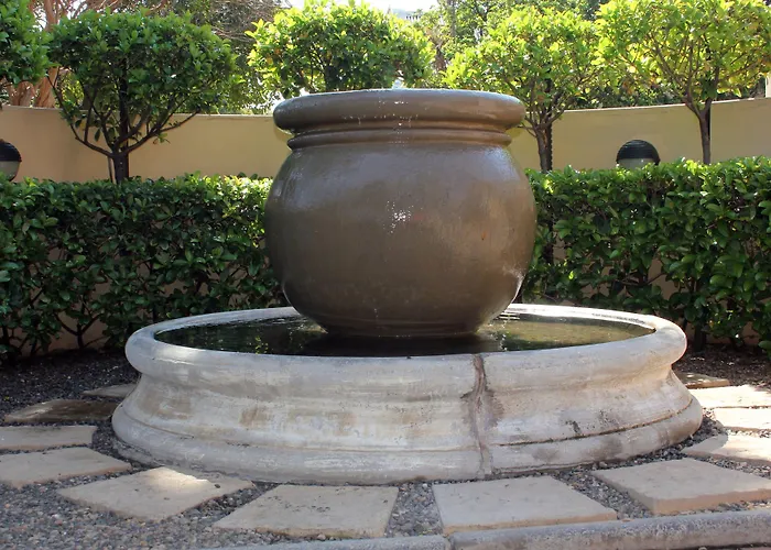 Del Roza Guest House